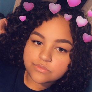 Meet your Posher, Alexus